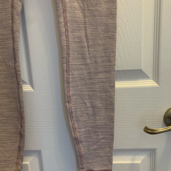 Lulu lemon Align women’s capri leggings - Picture 4 of 7